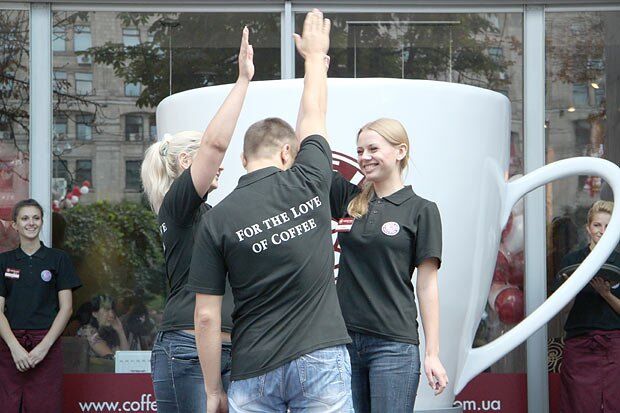 Чашка кави з Майдану занесена в Книгу рекордів України. ФОТО