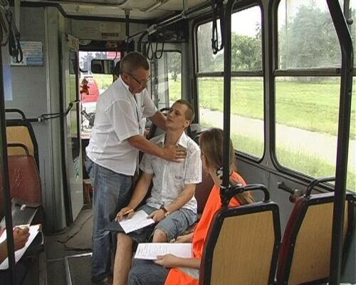 Переповнений тролейбус потрапив в аварію в Києві. Фото