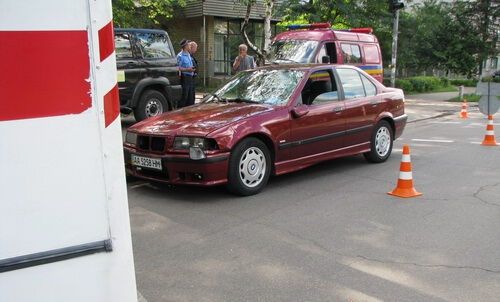 В Киеве двое детей попали под колеса «БМВ»