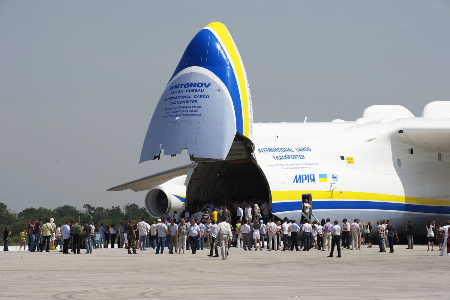 Колесніков: Україна отримала одну з найкращих злітно-посадкових смуг у Європі