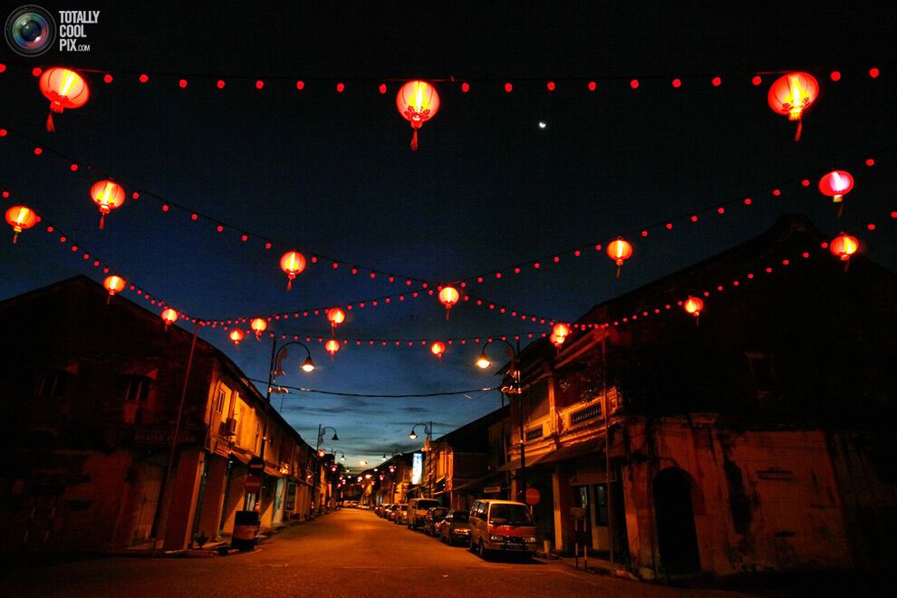 Манящая тиша ночі