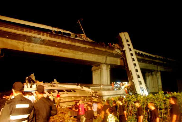 Названа причина ж/д катастрофы в Китае, унесшей жизни 39 человек