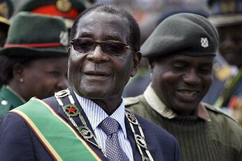 Модник Каддафи. 6 солнцезащитных очков, которые носят диктаторы. Фото