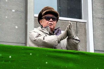 Модник Каддафи. 6 солнцезащитных очков, которые носят диктаторы. Фото