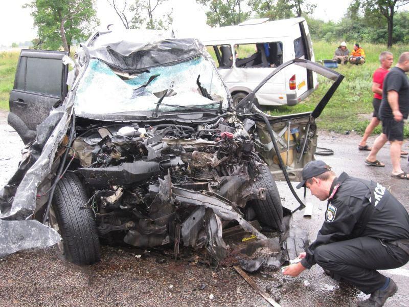 Жуткое ДТП на Харьковщине: 6 человек погибли