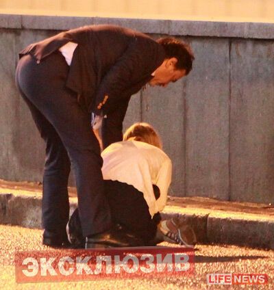Меладзе напал на журналистку и душил ее с криками "Я тебя убью!". Фото, видео