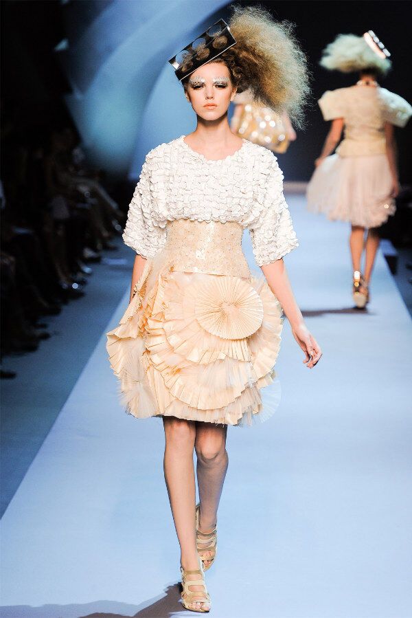 Неделя моды в Париже. Роскошные платья от Сhristian Dior. Фото