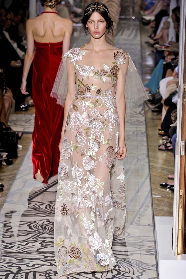 Неделя "от кутюр" в Париже: роскошные коллекции королей моды. Фото