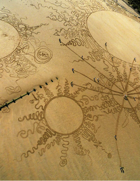 Удивительные работы на песке