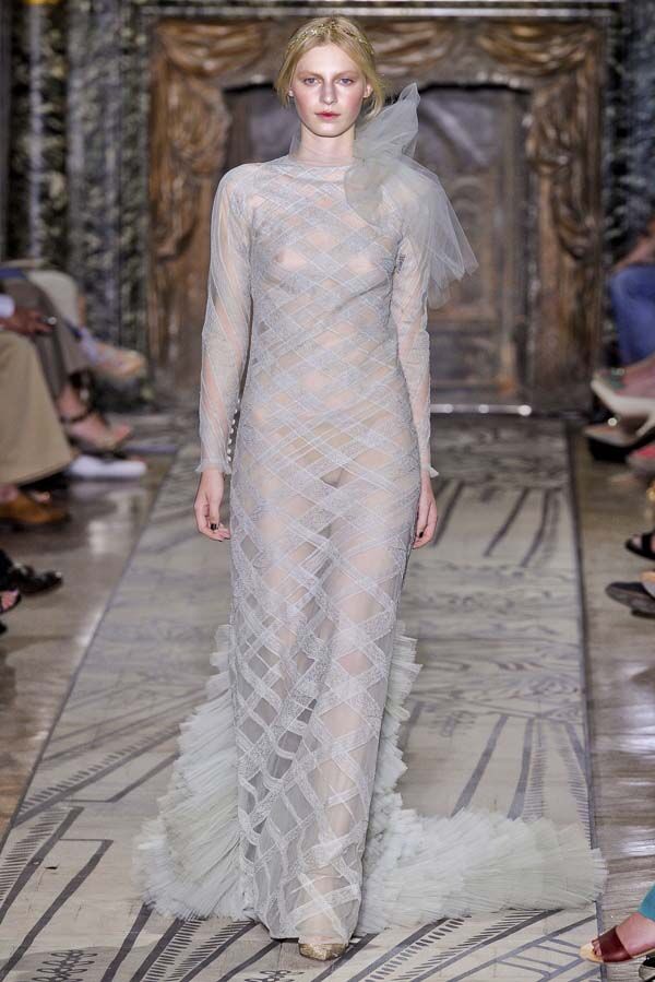 Неделя "от кутюр" в Париже: роскошные коллекции королей моды. Фото