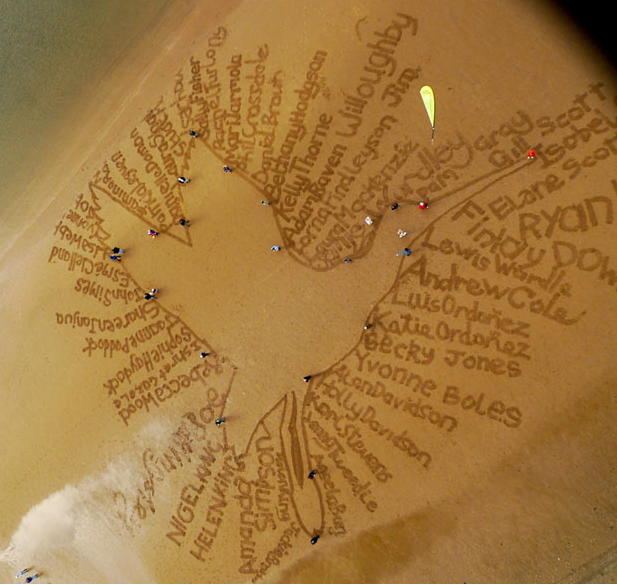 Удивительные работы на песке