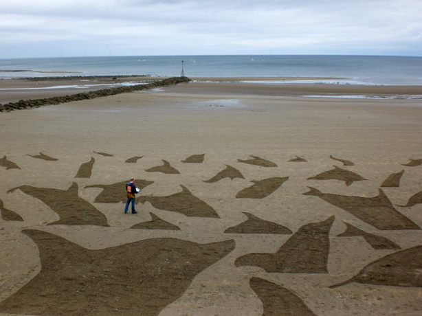 Удивительные работы на песке