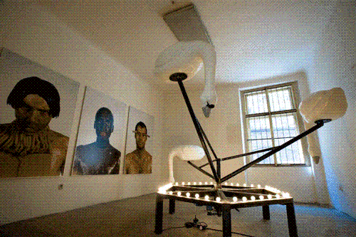 Фотографії з незвичайною виставки в Чехії