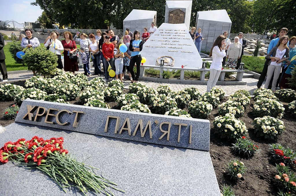 На Киевщине открыли Крест памяти погибшим украинцам