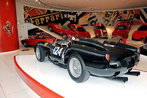 Продан прототип автомобиля Ferrari 250 Testa Rossa 1957 