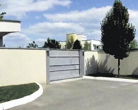 Мэр Днепра живет в трехэтажном доме с тренажерным залом, а его зам "захватил" улицу. Фото