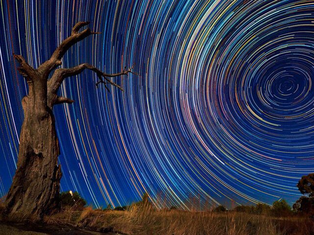 Австралійський фотограф відобразив обертання Всесвіту