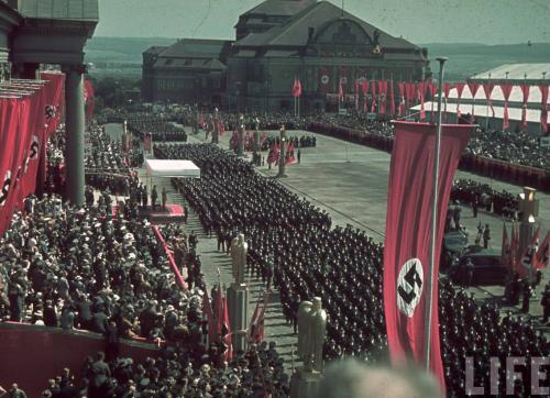 Оприлюднено 40 рідкісних фотографій Гітлера 