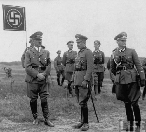 Обнародованы 40 редких фотографий Гитлера 