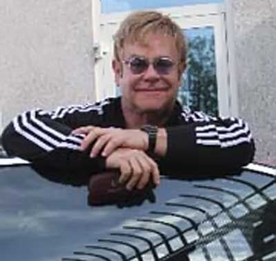 Элтон Джон спел на свадьбе русской модели в Петербурге. Фото