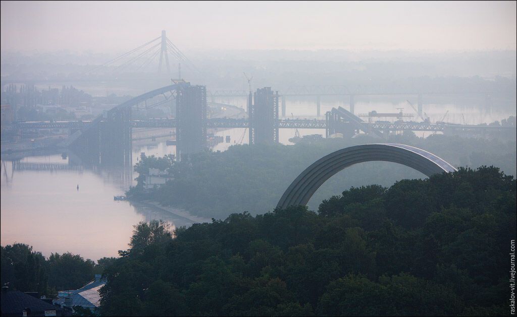 Висотний Київ