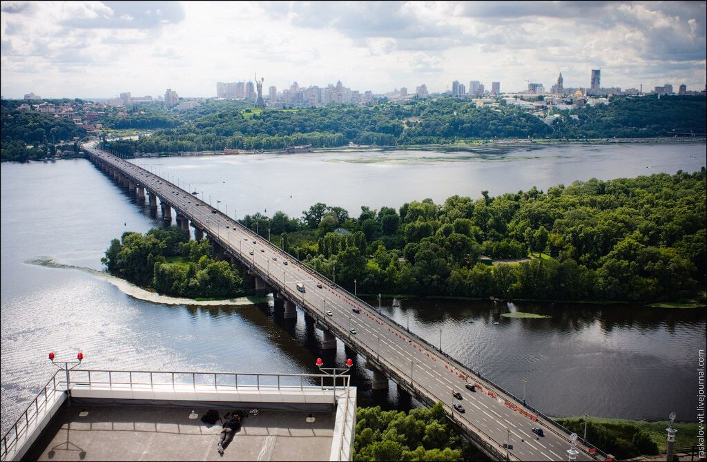 Висотний Київ