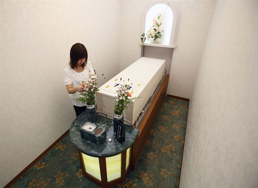Готель для мертвих в Японії