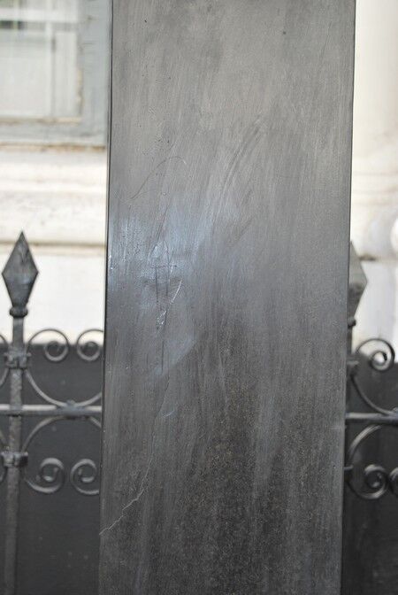 Хрестові війни на могилі Столипіна