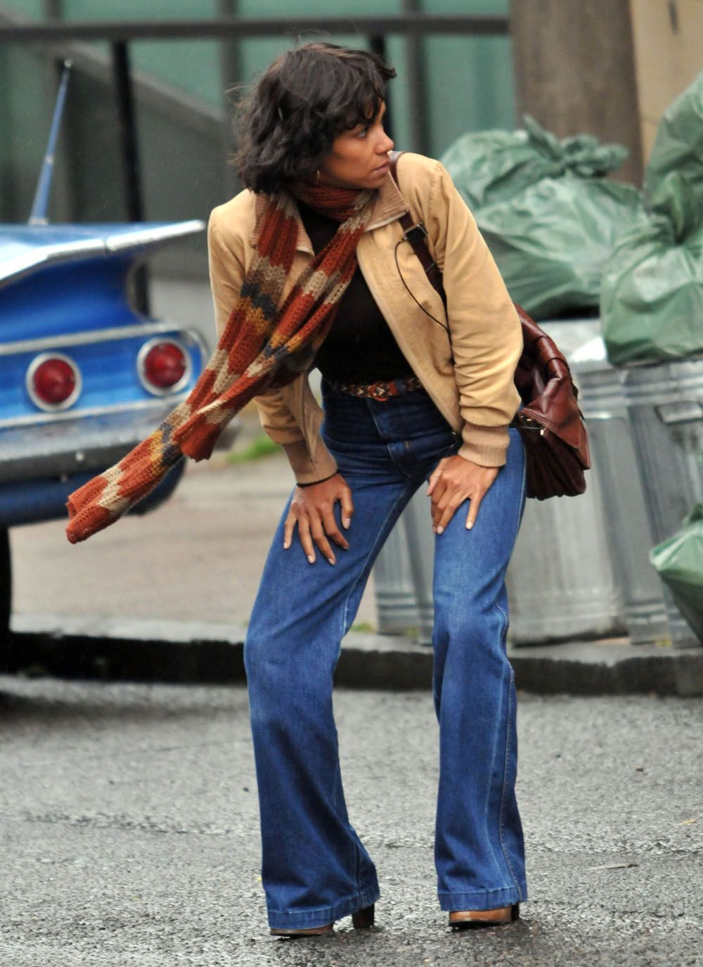 Холли Берри отрастила волосы?