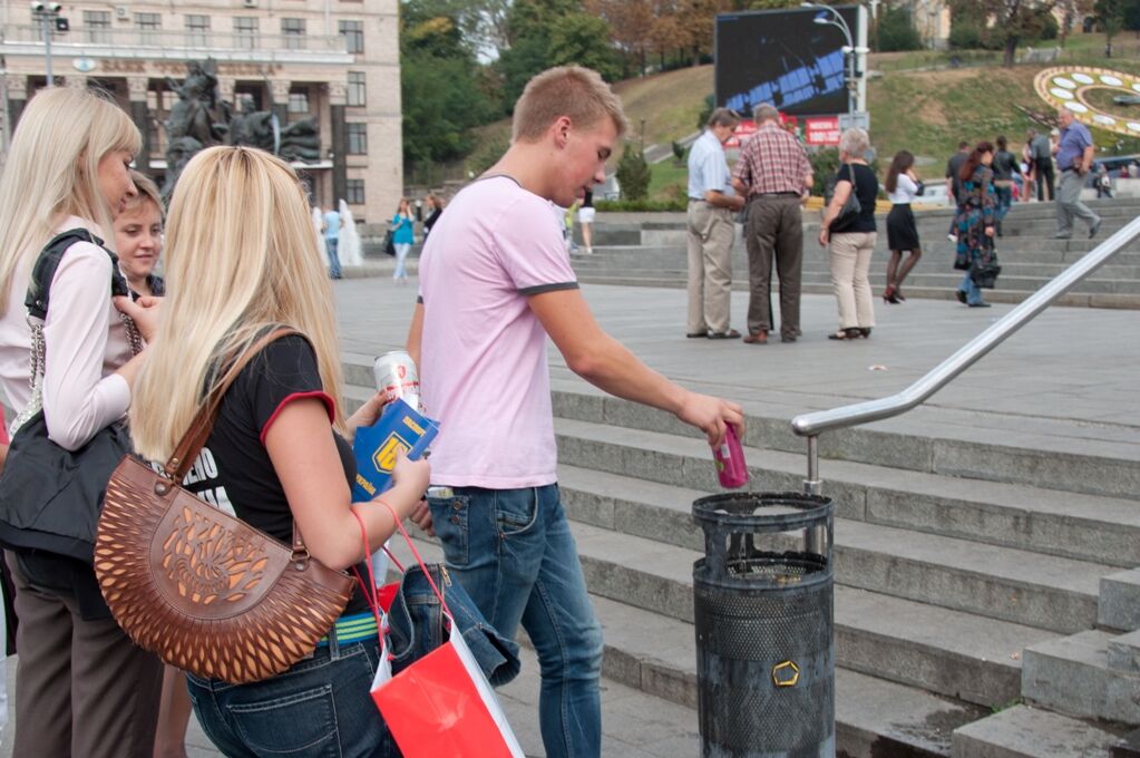 Співробітники компанії «САН ІнБев Україна»  влаштували «пивне патрулювання»