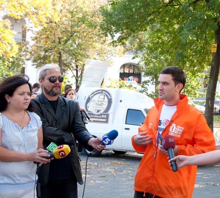 Співробітники компанії «САН ІнБев Україна»  влаштували «пивне патрулювання»