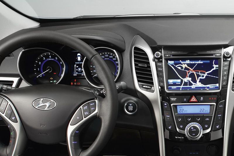 Hyundai официально представил обновленный i30