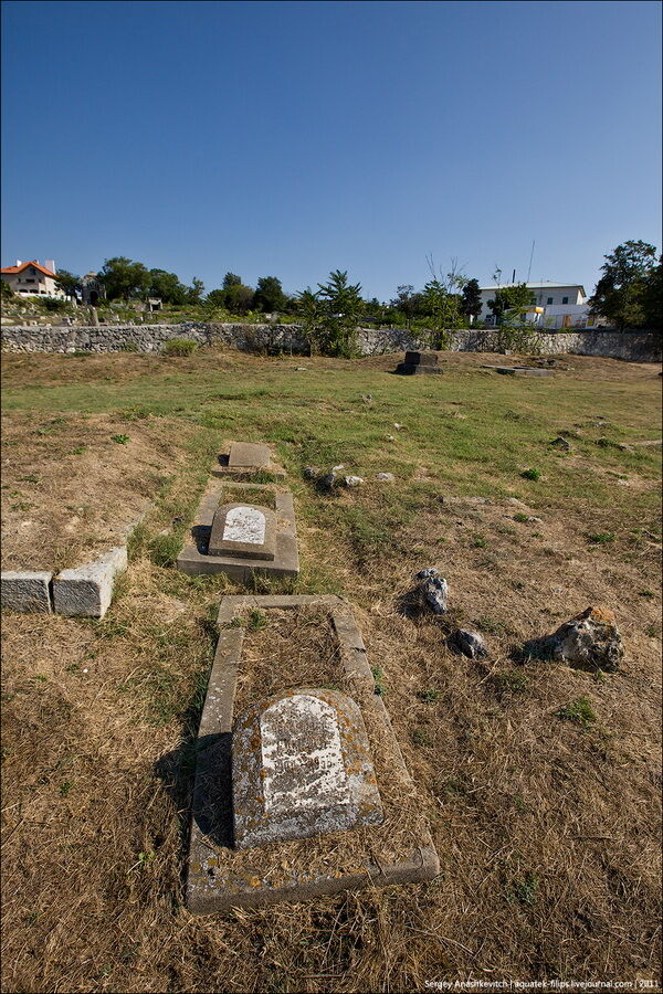 Старе караїмський цвинтар в Севастополі