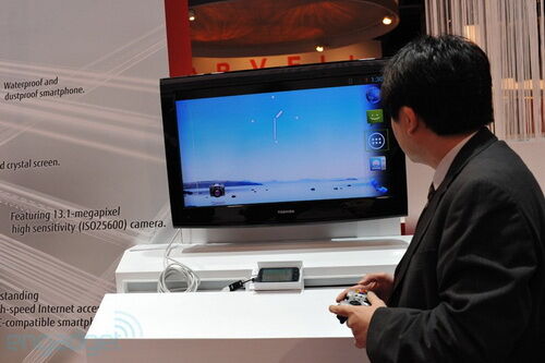 Fujitsu показала первый в мире четырехъядерный смартфон