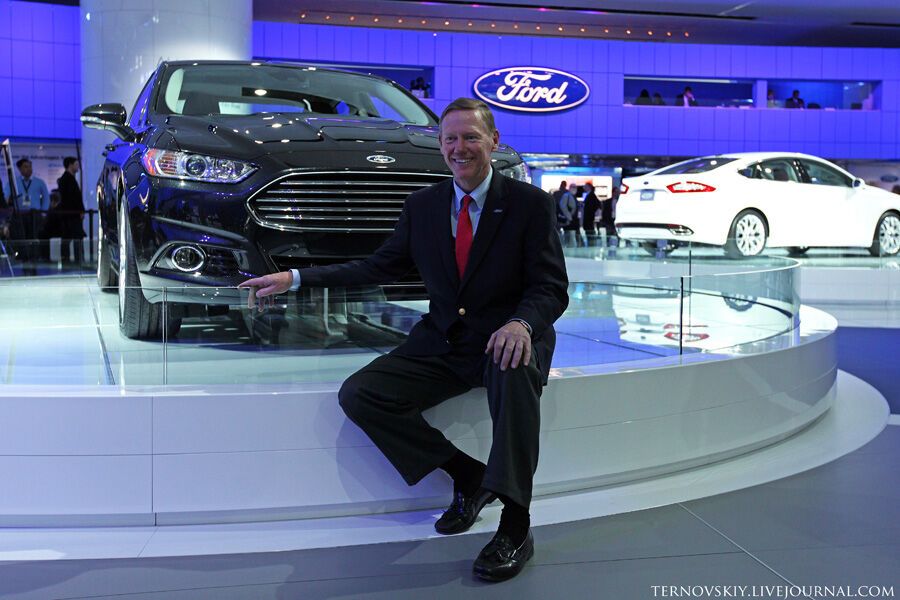 Ford разрезал свои автомобили напополам. Фото 