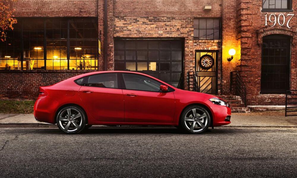 Dodge будет выпускать симпатичный седан за $16 тыс. Фото