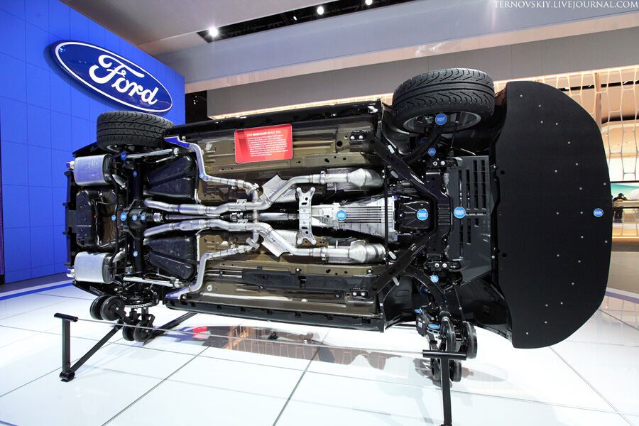 Ford разрезал свои автомобили напополам. Фото 