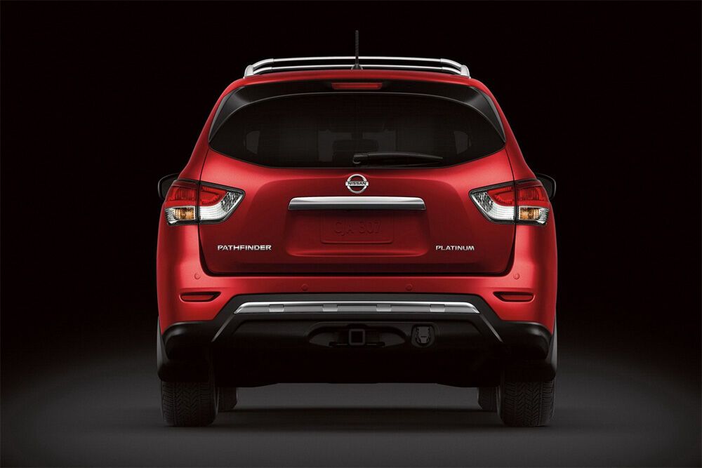 Новый Nissan Pathfinder стал слишком "зализанным". Фото