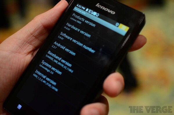 Представлен первый в мире смартфон с процессором от Intel 