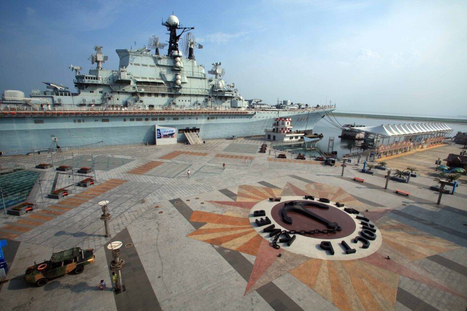 Китайский отель на советском авианосце