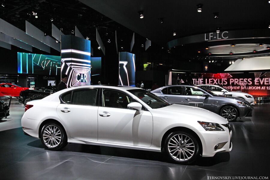 Появились фото самых красивых машин на автосалоне в США. Фото