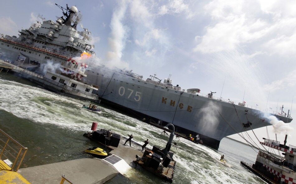 Китайский отель на советском авианосце