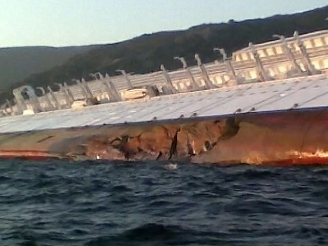 Капитан Costa Concordia: cкалы, в которую мы врезались, не было на карте