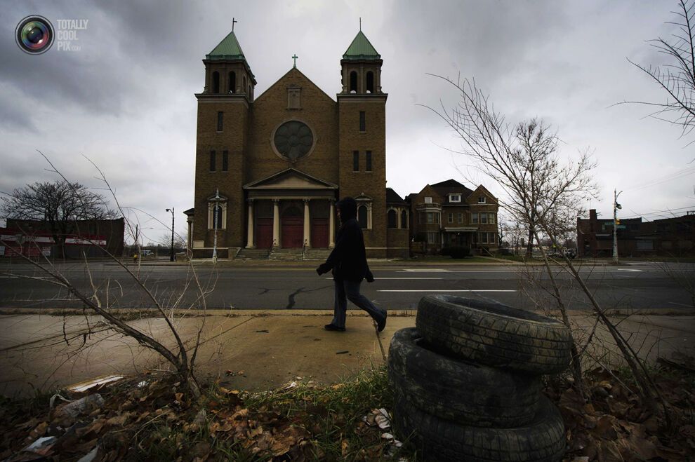 Детройт не працює
