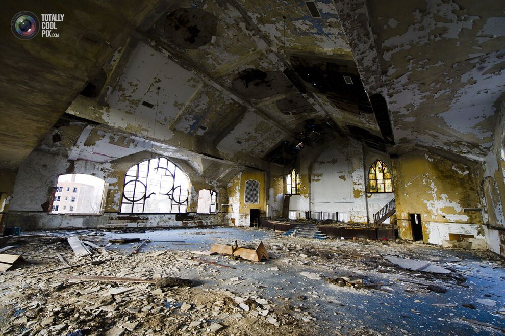 Детройт не працює