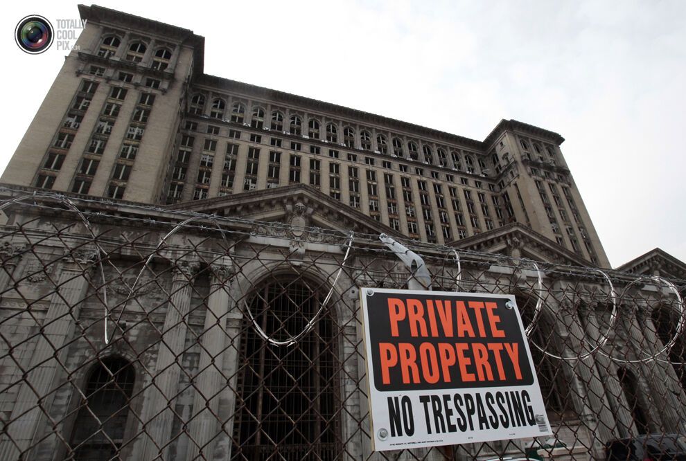 Детройт не працює