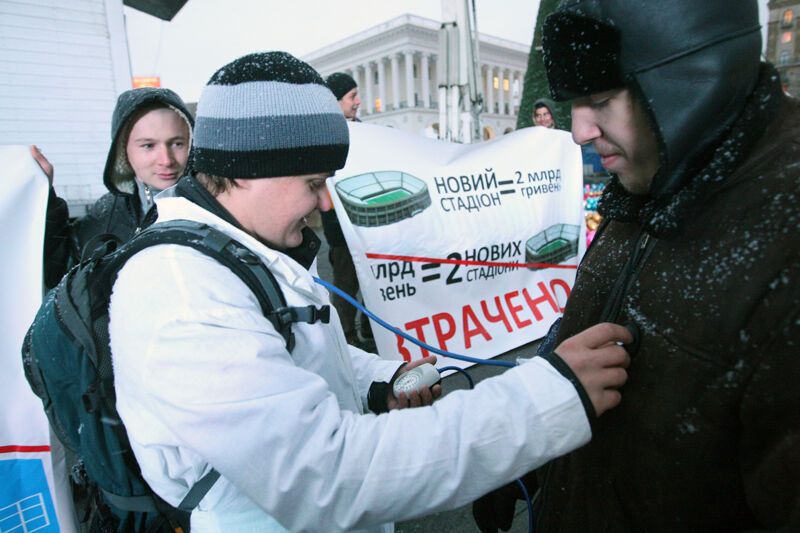 На Майдане считали потери от контракта Тимошенко