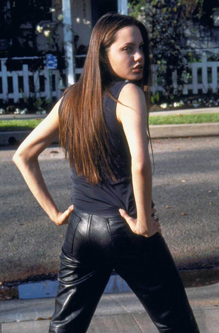 Аппетитно упитанная Анджелина Джоли: год 1994