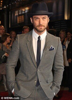 Джуд Лоу лишился пышной шевелюры. Фото