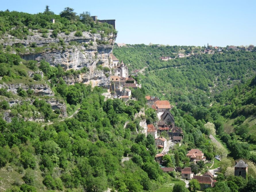 Життя на краю урвища - скельні міста Європи